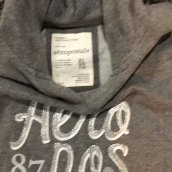 Sweatshirt - Picture 2 of 3